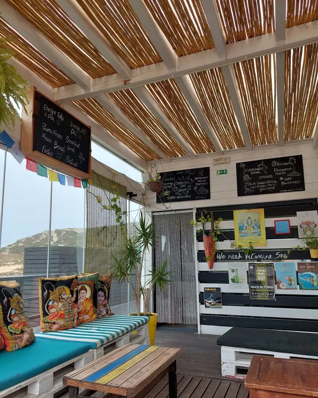 Barbatana Surf and Deli in Ericeira